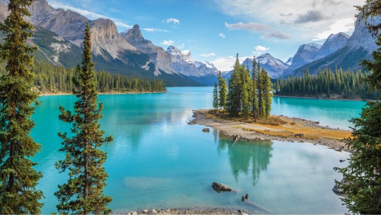 6 Places in Canada That Should Be on Your Bucket List